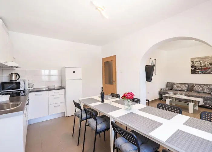 Wohnung A1 Direkt Am By Interhome Ljubač